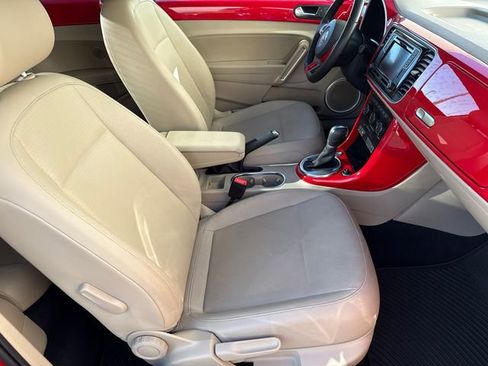 Used 2019 Volkswagen Beetle 2.0T SE w/ SE Premium Package image 14