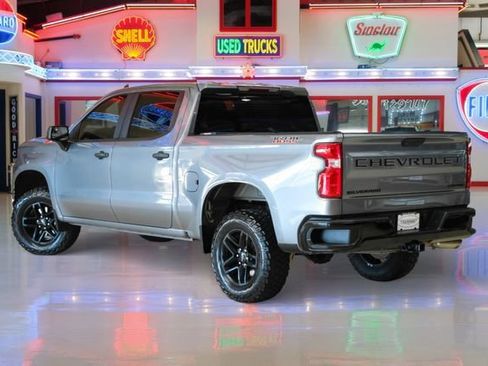 Used 2021 Chevrolet Silverado 1500 Custom Trail Boss w/ LPO, Dark Essentials Package image 4