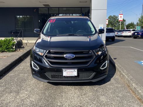 Used 2018 Ford Edge Sport w/ Equipment Group 401A AWD/4WD image 2
