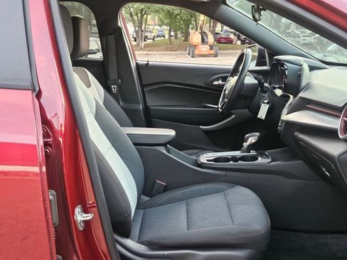 Used 2024 Chevrolet Trax RS w/ Driver Confidence Package image 15