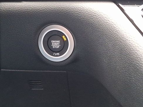 New 2026 Chrysler Pacifica Select image 15