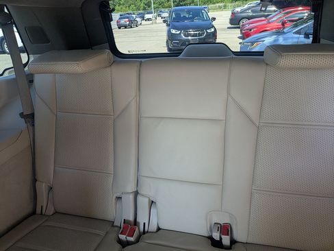 Used 2021 Cadillac Escalade Premium Luxury Platinum AWD/4WD image 30