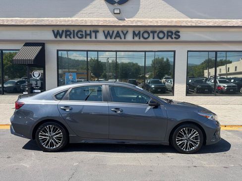 Used 2024 Kia Forte GT-Line w/ GT-Line Premium Package FWD image 2
