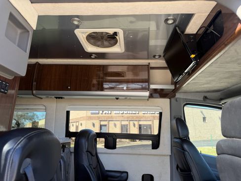 Used 2015 Mercedes-Benz Sprinter 3500 image 13