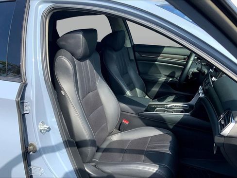 Used 2021 Honda Accord Touring image 8