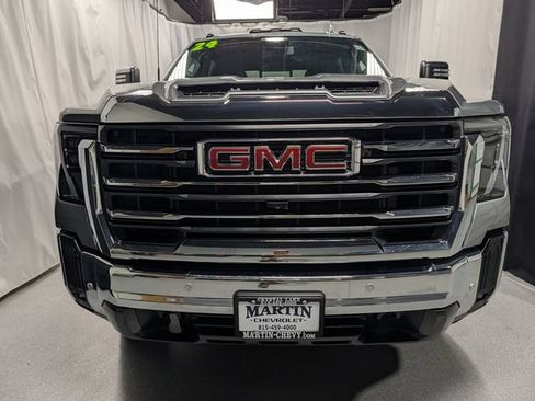 Certified 2024 GMC Sierra 2500 SLT w/ SLT Premium Package AWD/4WD image 10