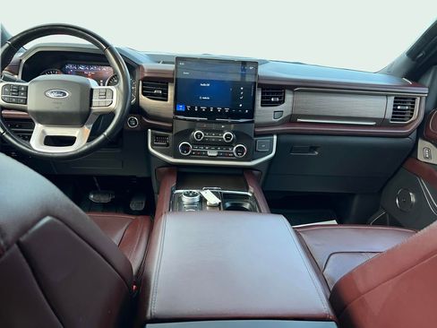 Used 2022 Ford Expedition Limited image 15