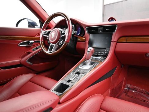 Used 2019 Porsche 911 Targa 4S image 29