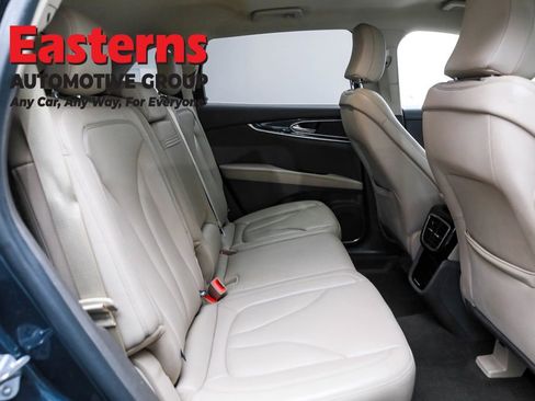 Used 2022 Lincoln Nautilus AWD w/ Premium Package image 23