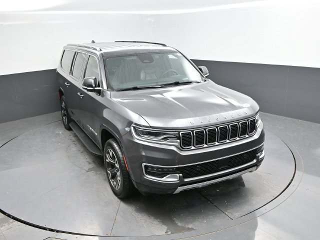 Used 2024 Jeep Wagoneer L Series III w/ Flexible Seating Group AWD/4WD image 41