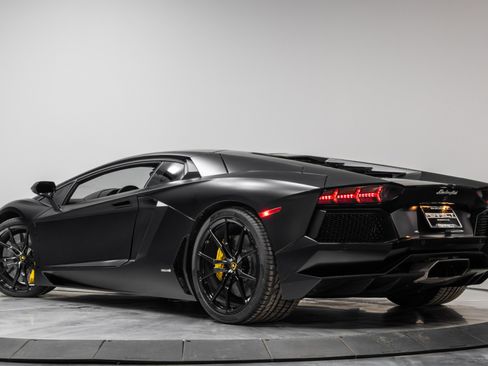 Used 2014 Lamborghini Aventador LP 700-4 image 44