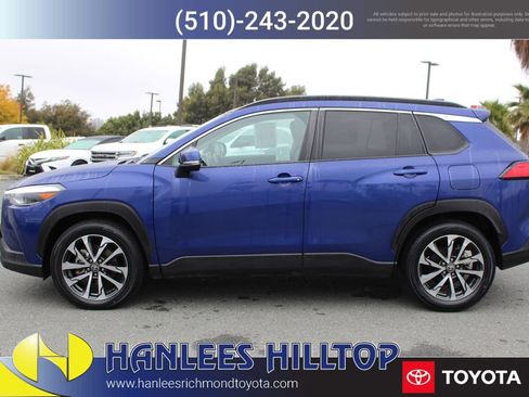 Used 2024 Toyota Corolla Cross XLE image 2