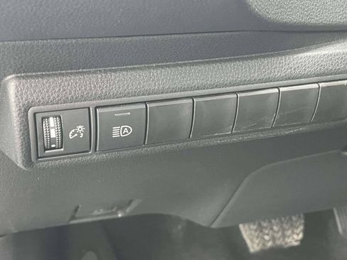 Used 2025 Toyota Corolla LE FWD image 19