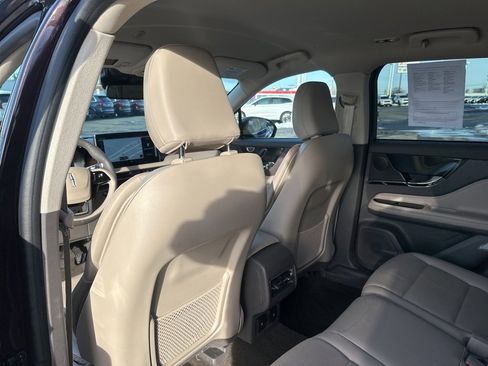 Used 2023 Lincoln Corsair Reserve image 37