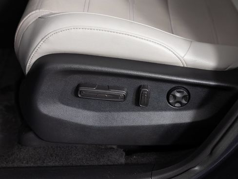 Used 2019 Honda CR-V EX-L image 16