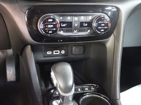 Used 2021 Buick Encore GX Essence w/ Advanced Technology Package AWD/4WD image 20