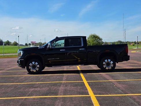 New 2026 GMC Sierra 3500 Denali w/ Technology Package image 34