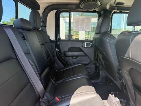 Used 2021 Jeep Gladiator Overland w/ Uconnect 4C Nav & Sound Group AWD/4WD image 10