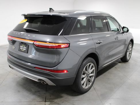 Used 2022 Lincoln Corsair AWD w/ Premium Package image 9