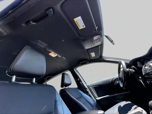 Used 2017 Honda Accord Sport image 14