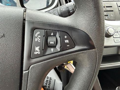 Used 2017 Chevrolet Equinox LS AWD/4WD image 19