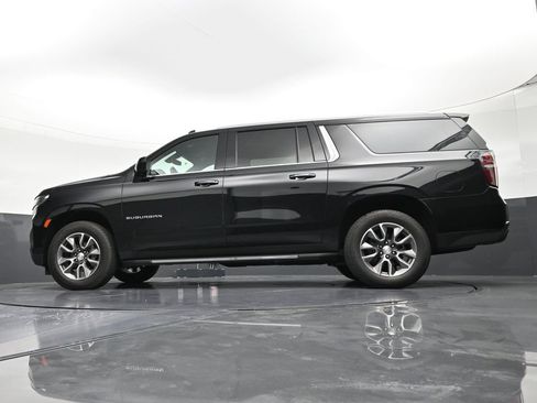 Used 2022 Chevrolet Suburban LS w/ Driver Alert Package RWD image 21