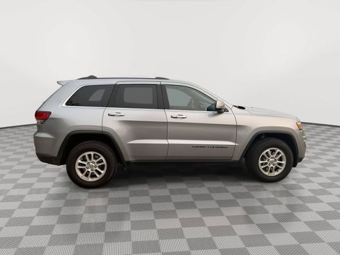 Used 2020 Jeep Grand Cherokee Laredo w/ Security & Convenience Group AWD/4WD image 8