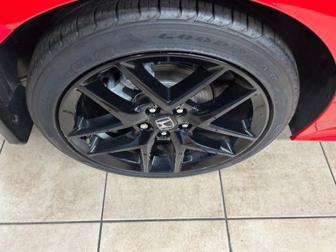 Used 2023 Honda Civic Sport image 18