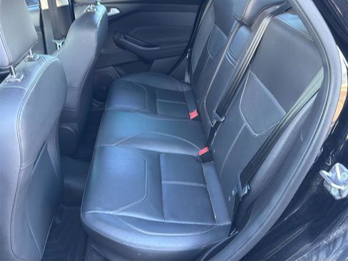 Used 2016 Ford Focus Titanium w/ Titanium Technology Package image 13