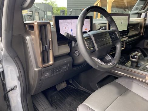 Used 2025 GMC Hummer EV 3X w/ Extreme Off-Road Package AWD/4WD image 2