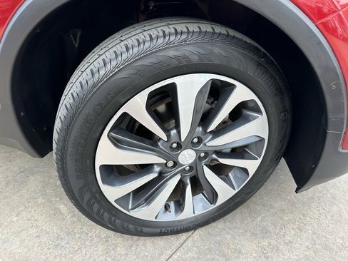 Used 2021 Buick Encore Preferred image 60