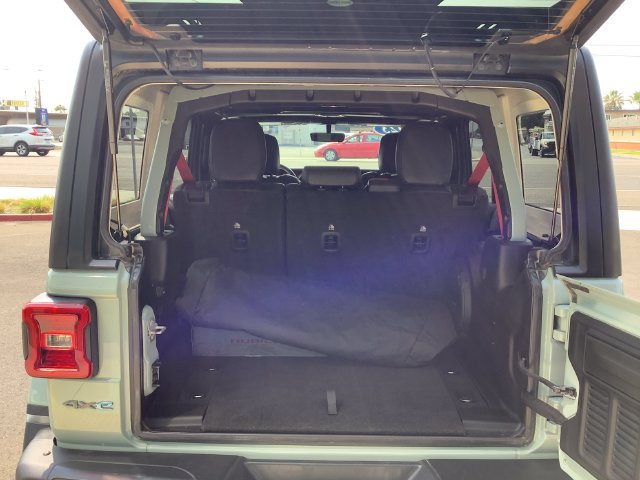 Used 2023 Jeep Wrangler Unlimited Rubicon 4xe AWD/4WD image 32