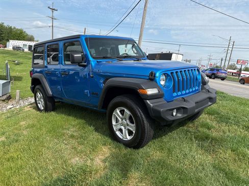 Used 2022 Jeep Wrangler Unlimited Sport AWD/4WD image 6