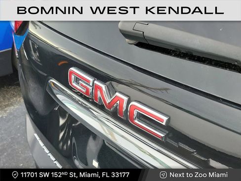 Used 2024 GMC Terrain SLE image 5