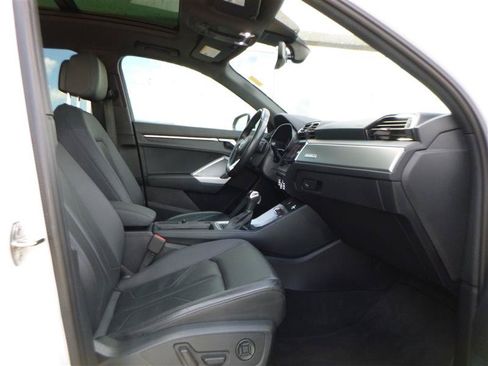 Used 2024 Audi Q3 2.0T Premium AWD/4WD image 8