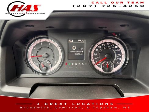 Used 2024 RAM 1500 Warlock AWD/4WD image 15