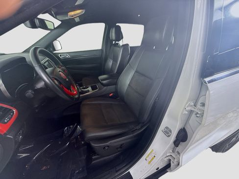 Used 2018 Jeep Grand Cherokee Laredo image 18