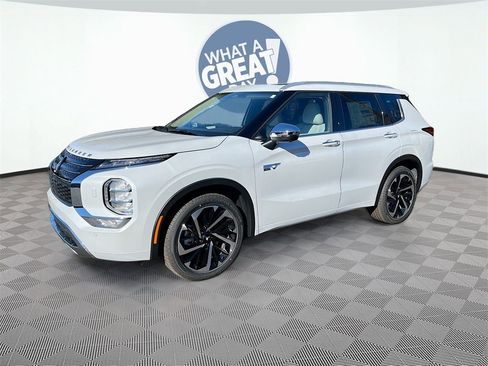 New 2025 Mitsubishi Outlander SEL image 32