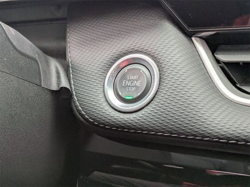 Used 2025 Chevrolet Equinox LT image 22