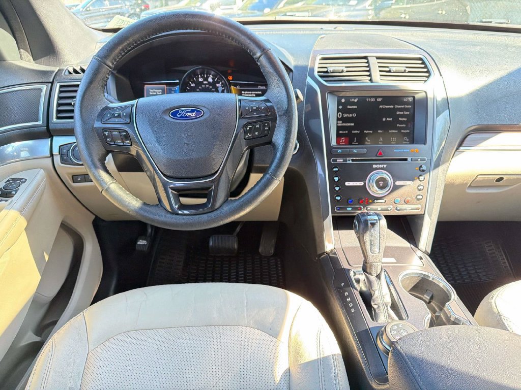 Used 2018 Ford Explorer Limited AWD/4WD image 11
