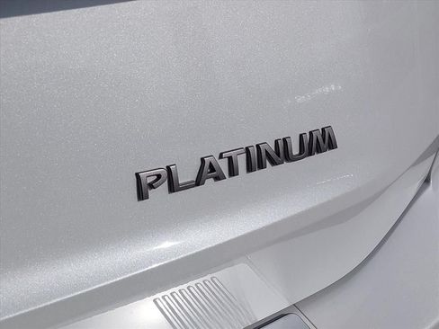 Certified 2025 Nissan Rogue Platinum w/ Tech Package FWD image 15