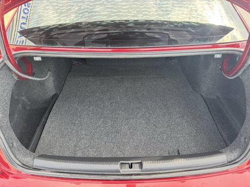 Used 2019 Volkswagen Passat 2.0T Wolfsburg w/ Wheels & Sunroof Package image 10