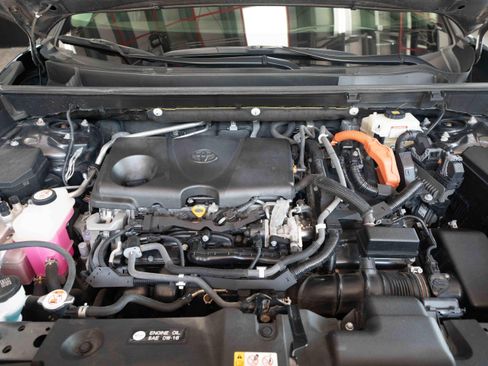 Used 2019 Toyota RAV4 XLE w/ Convenience Package AWD/4WD image 32