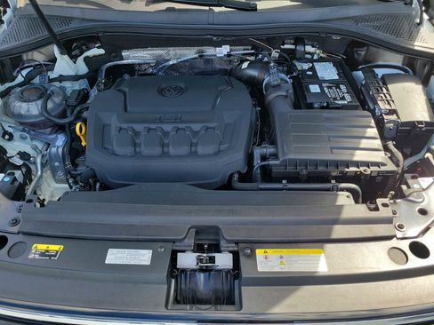 Used 2023 Volkswagen Tiguan SE R-Line FWD image 14