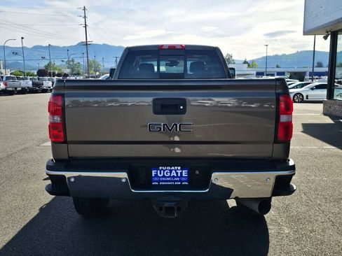 Used 2015 GMC Sierra 3500 SLT w/ Duramax Plus Package AWD/4WD image 8
