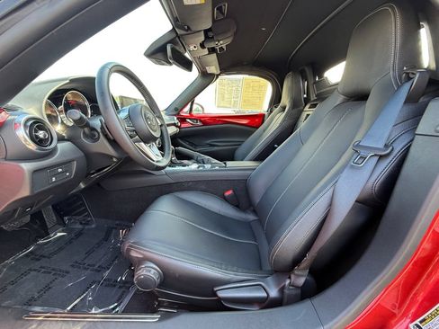 Used 2025 MAZDA MX-5 Miata Grand Touring w/ Appearance Package RWD image 9