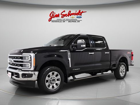 Used 2023 Ford F250 Lariat w/ Lariat Ultimate Package AWD/4WD image 3
