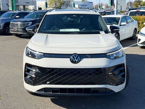 New 2026 Volkswagen Tiguan SE R-Line image 4