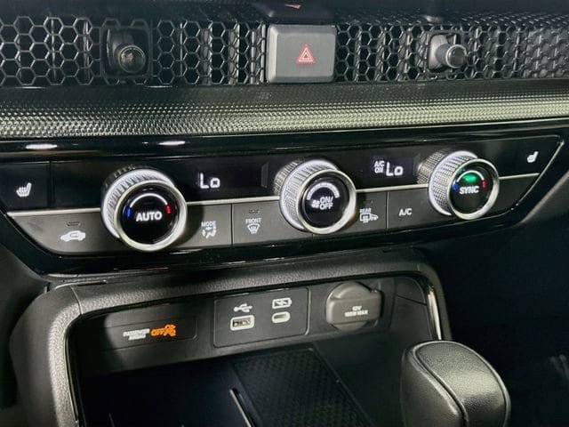 Used 2025 Honda CR-V Sport Touring image 16