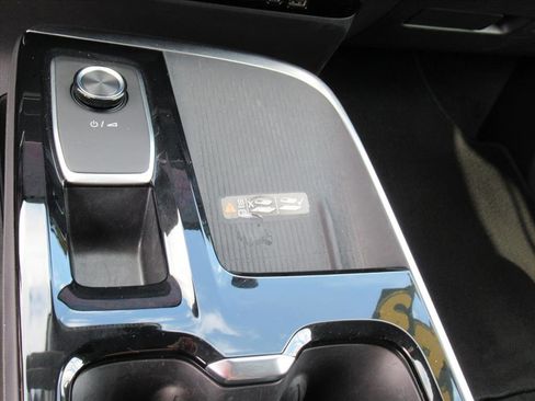 Used 2025 Buick Enclave Preferred image 24